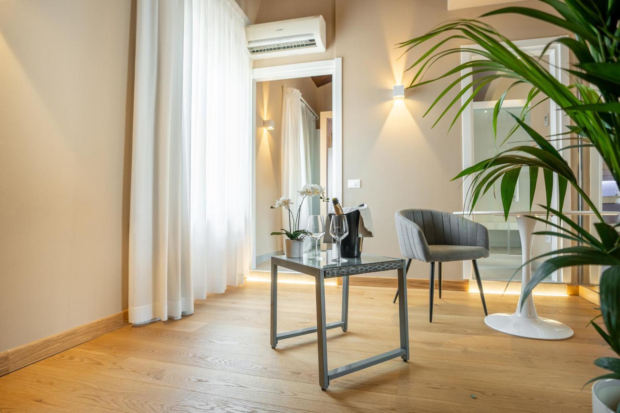 Gg8 Hotel & Suite Spa Gualdo Tadino Exteriör bild